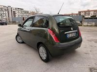 Usata Lancia Ypsilon 59 CV (43 kW) 2004 Verde Utilitaria