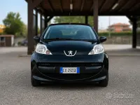 Usata Peugeot 107 68 CV (50 kW) 2005 Nero Utilitaria
