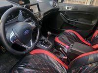 Usata Ford Fiesta Titanium 75 CV (55 kW) 2013 Nero Utilitaria