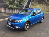 Usata Dacia Sandero Stepway 90 CV (66 kW) 2018 Blu Berlina