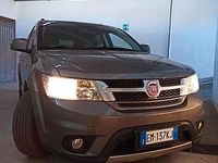 Usata Fiat Freemont 170 CV (125 kW) 2012 Grigio SUV