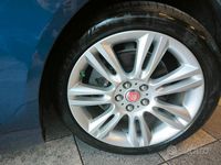 Usata Jaguar XE R-Sport 180 CV (132 kW) 2015 Blu/azzurro Berlina