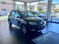 Usata Dacia Sandero Stepway 90 CV (66 kW) 2017 Nero Berlina