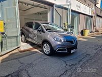 Usata Renault Captur 110 CV (80 kW) 2017 Grigio SUV
