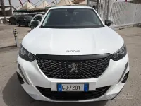 Usata Peugeot 2008 Allure 131 CV (96 kW) 2022 Bianco SUV