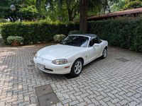 Usata Mazda MX5 110 CV (80 kW) 1998 Bianco perlaceo Cabrio