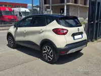 Usata Renault Captur 90 CV (66 kW) 2017 Beige SUV