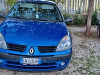 Usata Renault Clio II 75 CV (55 kW) 2005 Blu Utilitaria