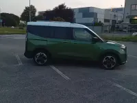 Usata Ford Courier 2024 Verde Monovolume