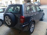 Usata Toyota RAV4 115 CV (84 kW) 2005 Nero SUV