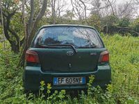Usata Toyota Yaris 65 CV (47 kW) 2004 Verde Utilitaria