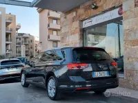 Usata VW Passat Business 150 CV (110 kW) 2022 Nero Station wagon
