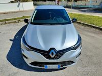Usata Renault Clio V Techno 101 CV (74 kW) 2023 Grigio Utilitaria