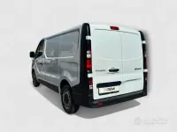 Usata Renault Trafic 110 CV (80 kW) 2024 Bianco Monovolume