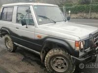Usata Mitsubishi Pajero 84 CV (61 kW) 1986 Grigio SUV