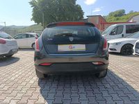 Usata Lancia Delta Silver 120 CV (88 kW) 2012 Grigio Utilitaria