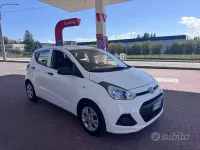 Usata Hyundai i10 Comfort 66 CV (48 kW) 2015 Bianco Utilitaria