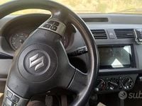 Usata Suzuki Swift 69 CV (50 kW) 2005 Grigio Utilitaria