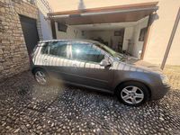 Usata VW Golf V Comfortline 102 CV (75 kW) 2007 Argento Berlina