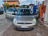 Usata Ford Fiesta 75 CV (55 kW) 2003 Marrone Utilitaria