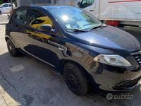 Usata Lancia Ypsilon 69 CV (50 kW) 2014 Nero Utilitaria