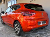 Usata Renault Clio V Life 67 CV (49 kW) 2023 Marrone Berlina