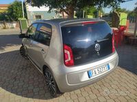 Usata VW up! CLUB 60 CV (44 kW) 2015 Grigio Utilitaria