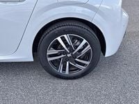 Usata Peugeot 208 Allure 101 CV (74 kW) 2022 Bianco Utilitaria