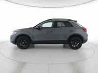 Usata VW T-Roc Life 110 CV (80 kW) 2023 Indium grey metallizzato nero SUV