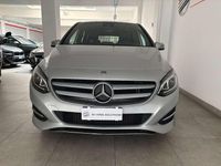Usata Mercedes B180 Premium 109 CV (80 kW) 2018 Argento Utilitaria