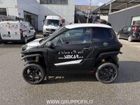 Nuova Aixam e-Scouty 2026 Bianco / tetto nero Utilitaria