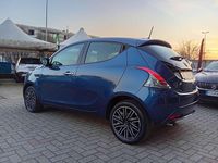 Usata Lancia Ypsilon Gold 69 CV (50 kW) 2022 Blu/azzurro Utilitaria