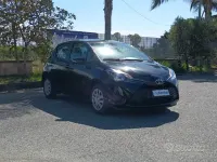 Usata Toyota Yaris Cool 72 CV (52 kW) 2019 Nero Berlina