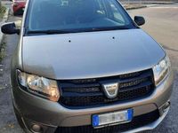 Usata Dacia Sandero 75 CV (55 kW) 2013 Bronzo Berlina