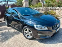 Usata Volvo V60 115 CV (84 kW) 2015 Nero Station wagon