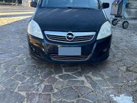 Usata Opel Zafira 125 CV (91 kW) 2010 Nero Monovolume