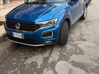 Usata VW T-Roc 116 CV (85 kW) 2019 Blu SUV
