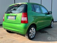 Usata Kia Picanto 64 CV (47 kW) 2005 Verde Utilitaria