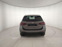 Usata Mercedes B250e Advanced 218 CV (160 kW) 2024 Grigio Monovolume