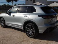 Nuova VW Tiguan R-line Plus 150 CV (110 kW) 2025 Dolomite silver metallizzato SUV