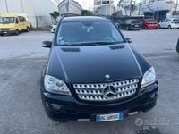 Käytetty Mercedes ML320 224 HP (164 kW) 2006 Musta Katumaasturi