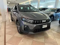 Nuova Dacia Sandero Expression 122 CV (89 kW) 2026 Grigio Berlina