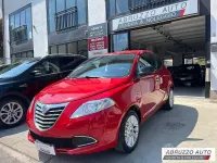Usata Lancia Ypsilon Platinum 95 CV (69 kW) 2014 Rosso Utilitaria