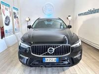 Usata Volvo XC60 Momentum 197 CV (144 kW) 2021 Nero metallizzato SUV