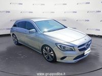Usata Mercedes CLA200 Premium 135 CV (99 kW) 2019 Grigio Station wagon