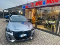 Usata Peugeot 208 Style 101 CV (74 kW) 2025 Grigio Utilitaria