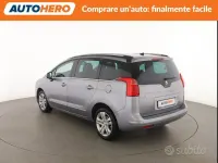 Usata Peugeot 5008 120 CV (88 kW) 2015 Bluazzurro Monovolume
