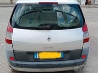 Usata Renault Scénic II 100 CV (73 kW) 2004 Grigio Monovolume