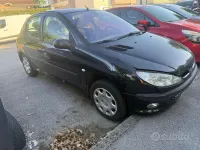 Usata Peugeot 206 68 CV (50 kW) 2004 Nero Berlina