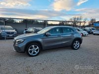 Usata Mercedes GLA180 109 CV (80 kW) 2017 Grigio SUV